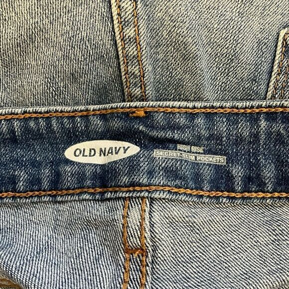 Old Navy Women's Shorts Size 10 High Rise Button Front Light Wash Denim Cuffs - Picture 5 of 6